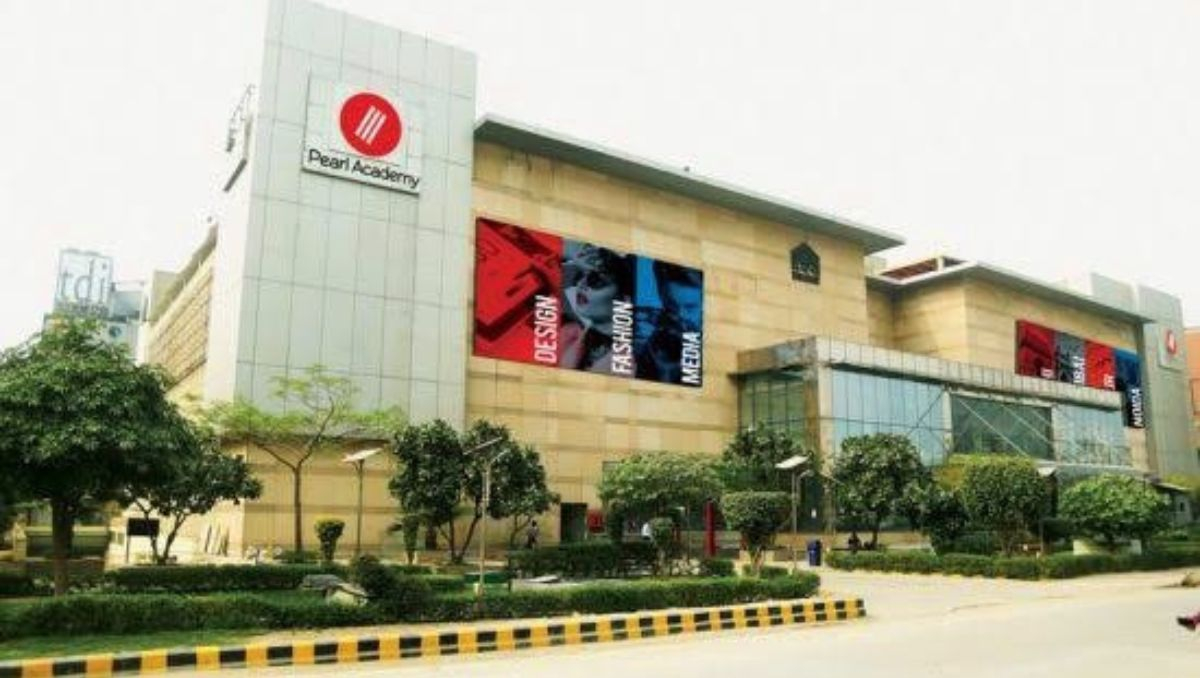 Realme to launch 'Curve in Design' Design Competition with Pearl Academy ahead of Realme 10 Series Launch